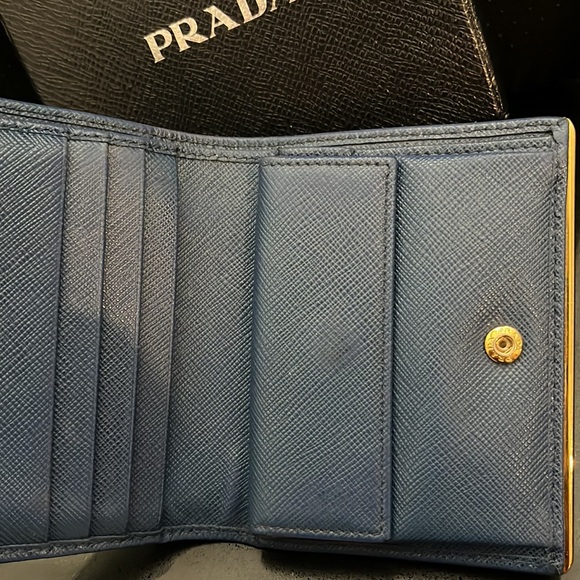 PRADA BLUE SAFFIANO GOLD METAL COMPACT WALLET - Picture 6 of 10